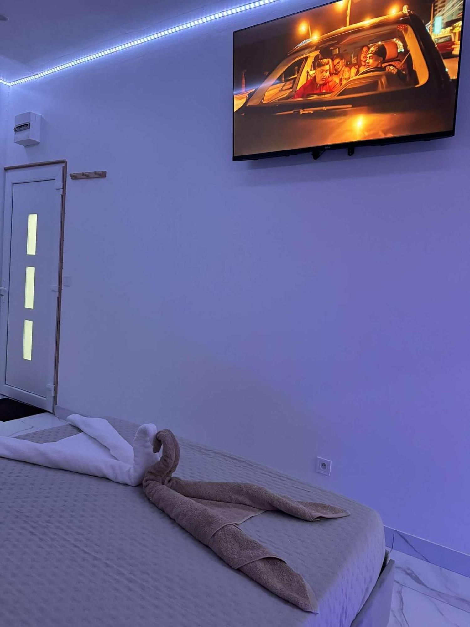 Suite Gold By L Amaryllis I Jacuzzi & Sauna Prive I Centre Beziers Arrivee Autonome Luaran gambar